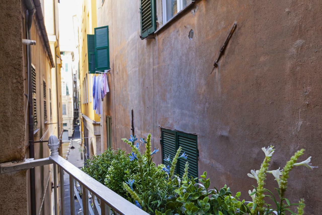 Wood And Stone Apartment In The Historical Center Genova Eksteriør billede