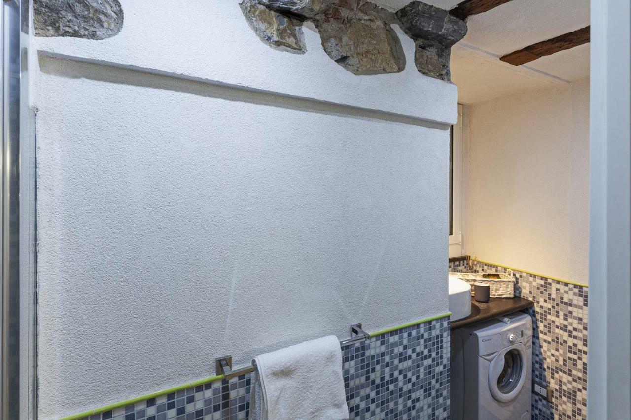 Wood And Stone Apartment In The Historical Center Genova Eksteriør billede